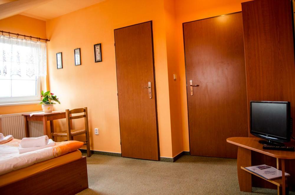 Penzion Vinarna U Hroznu Hotell Veselí nad Moravou Eksteriør bilde